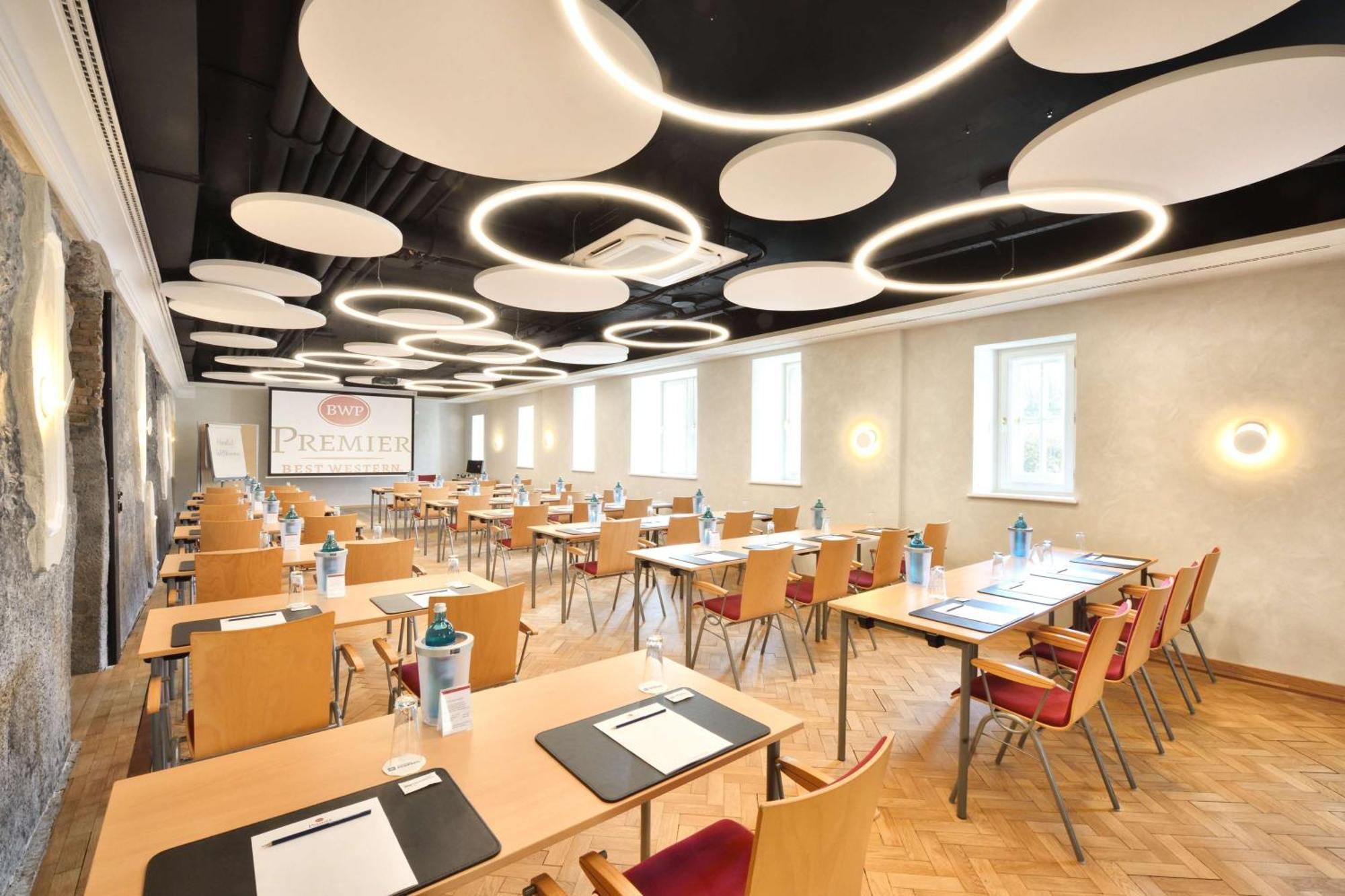 Best Western Premier Hotel Villa Stokkum Hanau Buitenkant foto